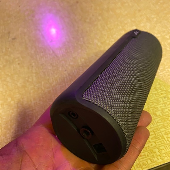 UE Boom 2/ UE Megablast - Picture 11 of 11